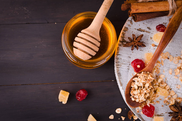 Healthy Breakfast set Granola in wooden spoon - Foto, imagen