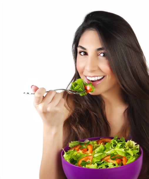 Woman eating salad - Valokuva, kuva