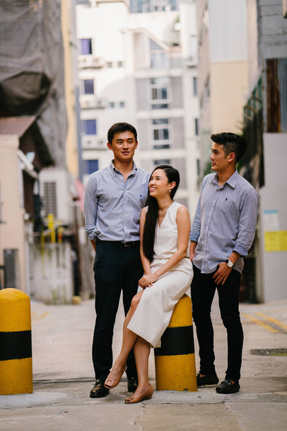  portrait of professional business people  on a street in a city in Asia.  - Foto, Bild