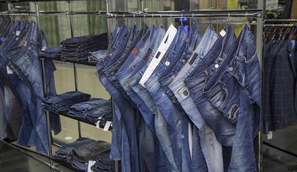 Opslaan, magazijn, mannen en vrouwen, unisex jeans denim broek, een lo - Foto, afbeelding