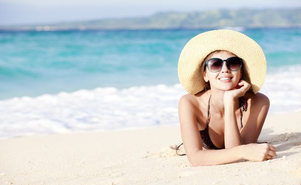 long haired girl in bikini on tropical bali beach - Fotografie, Obrázek
