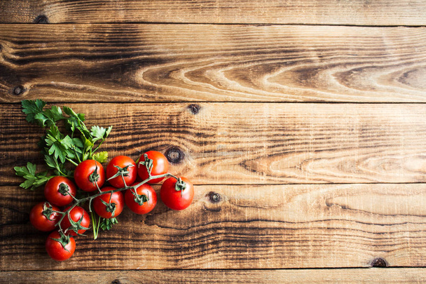 トマトの野菜添え - 写真・画像
