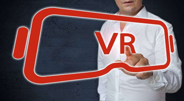 Virtual-Reality-Brille Touchscreen wird von Mann-Konzept bedient - Foto, Bild