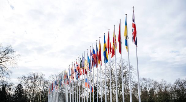 Bandiera della Russia a mezz'asta al Consiglio d'Europa a Strasbou
 - Foto, immagini