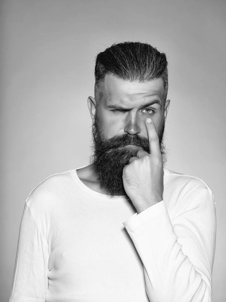 Bearded man with gesture - Фото, зображення