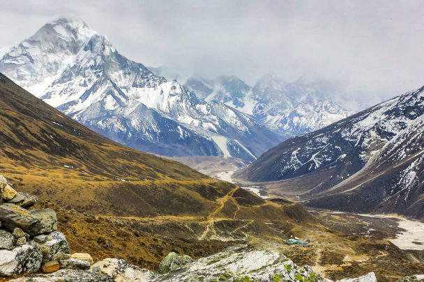 Trekking zum Everest Basislager in Nepal. - Foto, Bild
