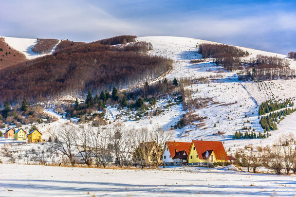 Kupres Stozer スキー リゾート。/スキー Kupres、東ヨーロッパのリゾートに美しい冬景色. - 写真・画像