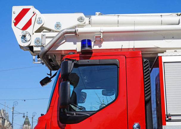 Передняя часть пожарной машины
 - Фото, изображение