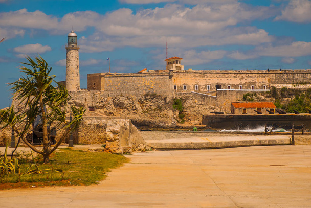 The Castillo Del Morro lighthouse in Havana. The old fortress Cuba - Foto, Bild
