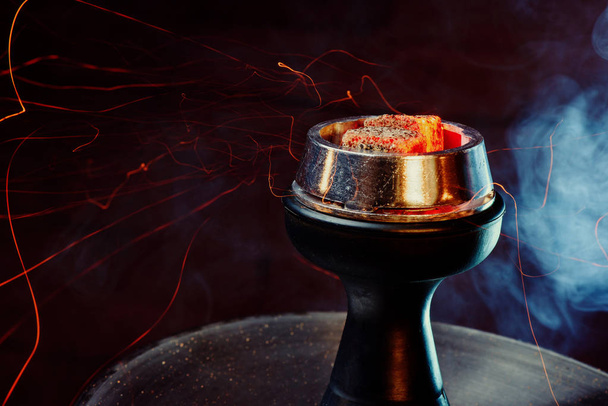Shisha hookah with red hot coals - Foto, imagen
