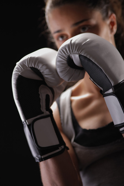 Woman boxing - Foto, afbeelding
