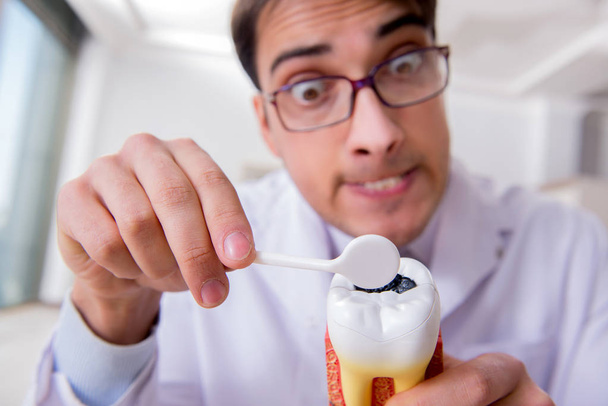 Dentista em conceito médico no hospital - Foto, Imagem