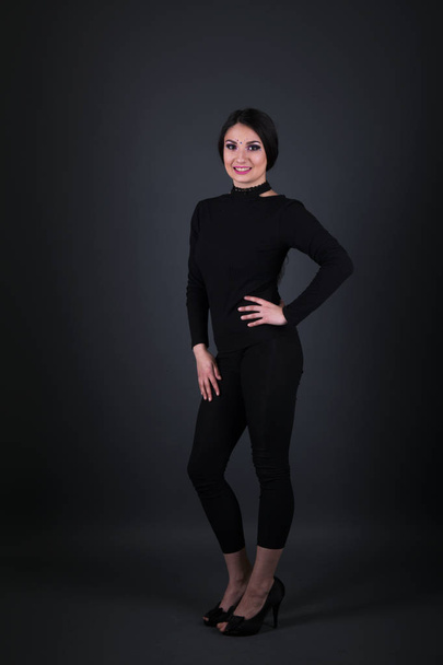 turkish fashion woman in studio  - Foto, imagen