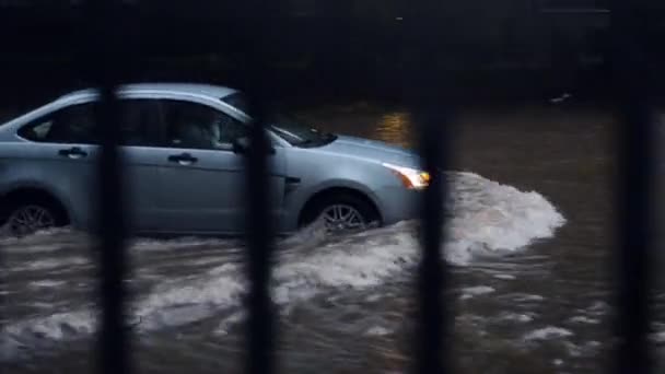 πλημμυρισμένη πόλη - Πλάνα, βίντεο