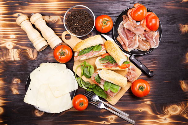 Over top view on healthy delicious home mande sandwiches - Fotoğraf, Görsel