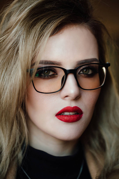 portrait of a girl in glasses. - Φωτογραφία, εικόνα