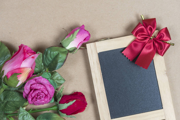 Fundo do dia dos namorados com flor de rosa
 - Foto, Imagem