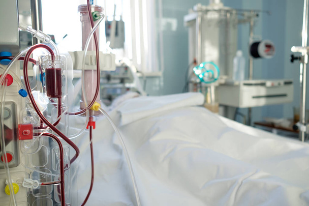 εντατική φροντίδα έκτακτης ανάγκης δωμάτιο με μηχάνημα αιμοκάθαρσης (ή hemo - Φωτογραφία, εικόνα