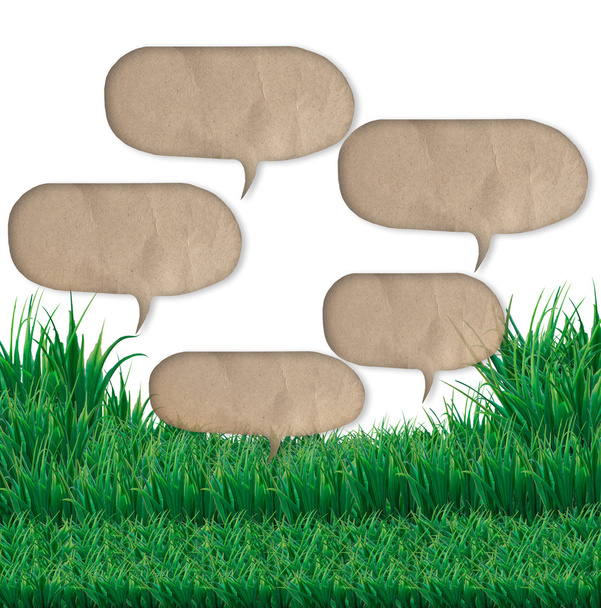 Bolhas de fala sobre campo de grama verde
 - Foto, Imagem