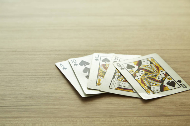 tarjetas de color real con póquer
 - Foto, imagen