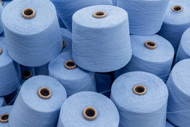 рулоны текстильной пряжи
 - Фото, изображение