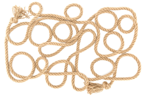 vista superior de cuerda náutica marrón con nudos aislados en blanco
 - Foto, Imagen