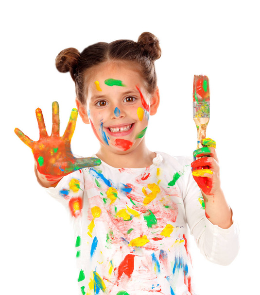 смешная девушка с грязным лицом держа кисть краски изолированы на белом фоне
 - Фото, изображение