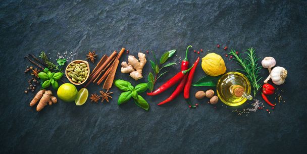 Fresh aromatic herbs and spices for cooking  - Foto, Imagem