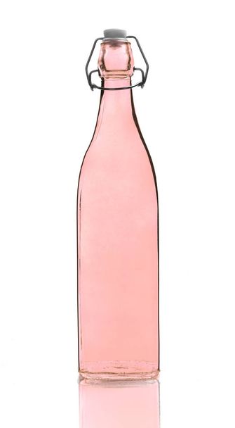Красная пустая бутылка
 - Фото, изображение