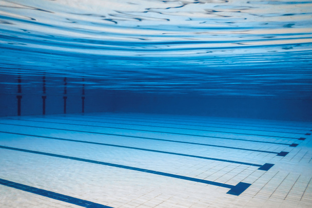 Underwater Empty Swimming Pool.  - Foto, imagen