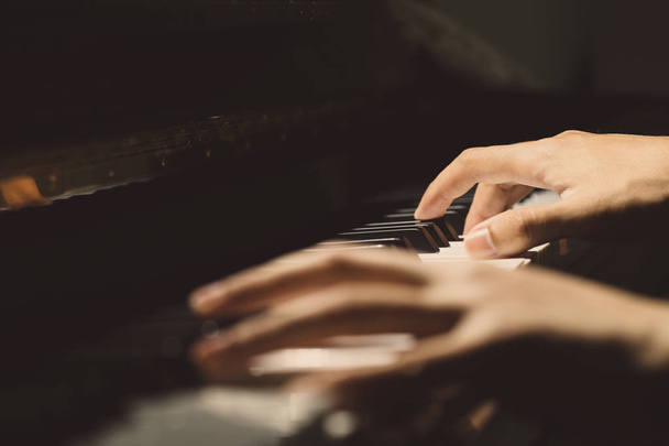 Playing Piano Close-up Shot - Fotografie, Obrázek