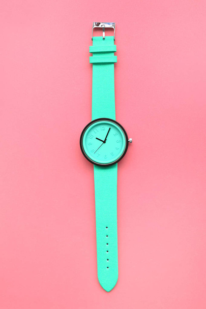 крупним планом зелені наручні годинники для фону
 - Фото, зображення
