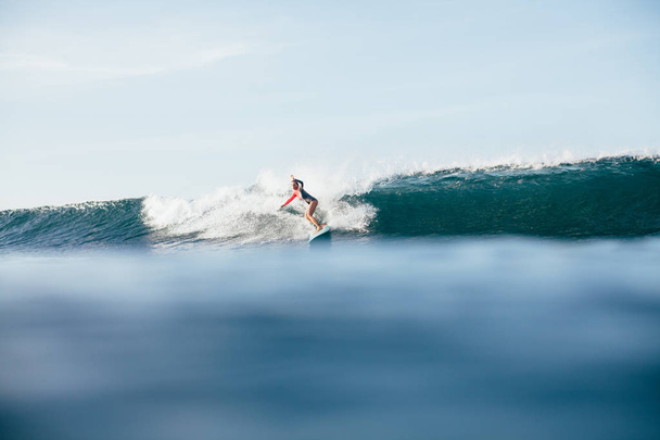 ženské surfař - Fotografie, Obrázek