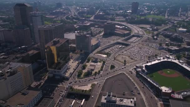 Aerial video of downtown Hartford on a sunny day. - Filmati, video