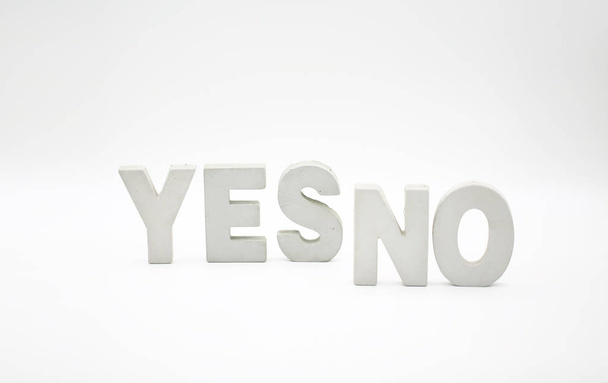 yes or no word block - Foto, afbeelding