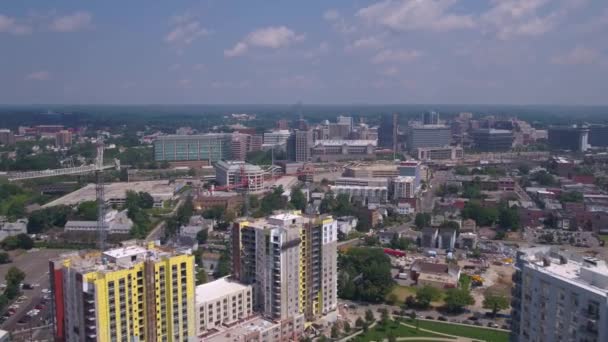 Vídeo aéreo del centro de Stamford y el puerto
 - Metraje, vídeo