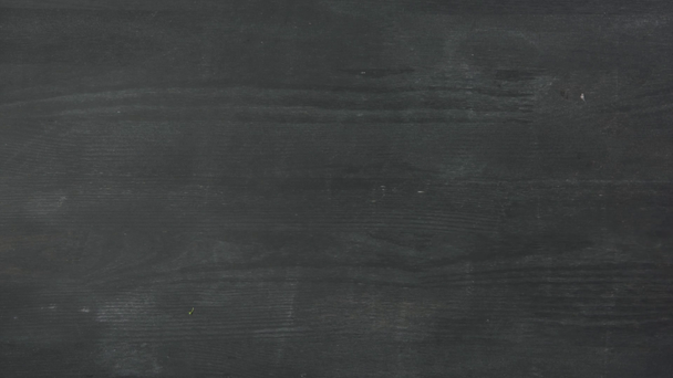 fermo immagine con pomodoro fresco e pomodorini su superficie grigio scuro
 - Filmati, video