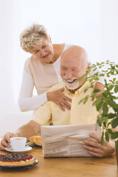 Happy elderly couple - Foto, afbeelding