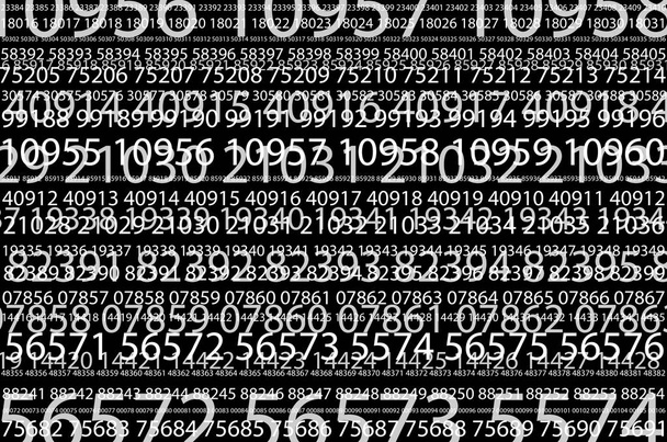 Imagen de fondo abstracta de un conjunto de números blancos sucesivos de cinco dígitos de diferentes tamaños sobre un fondo negro. El concepto de craqueo de contraseña de fuerza bruta
 - Foto, Imagen