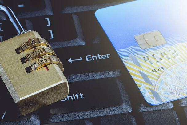violación de seguridad de datos de tarjeta de crédito
 - Foto, imagen