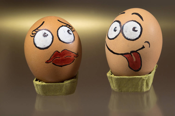 Kaksi hauskaa muna kasvot
  - Valokuva, kuva