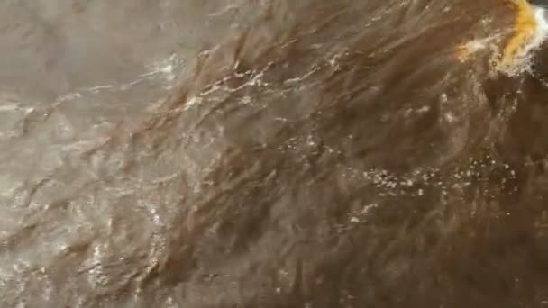 Поверхность воды на закате
 - Кадры, видео