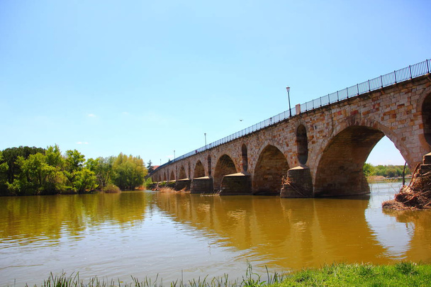 Puente sobre el rio Duero - Photo, Image