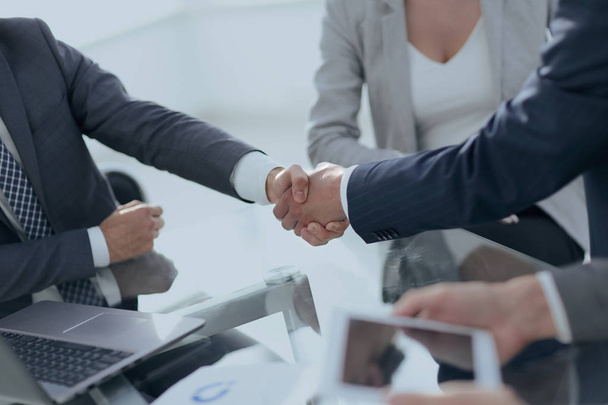 confident handshake of business partners - Foto, imagen