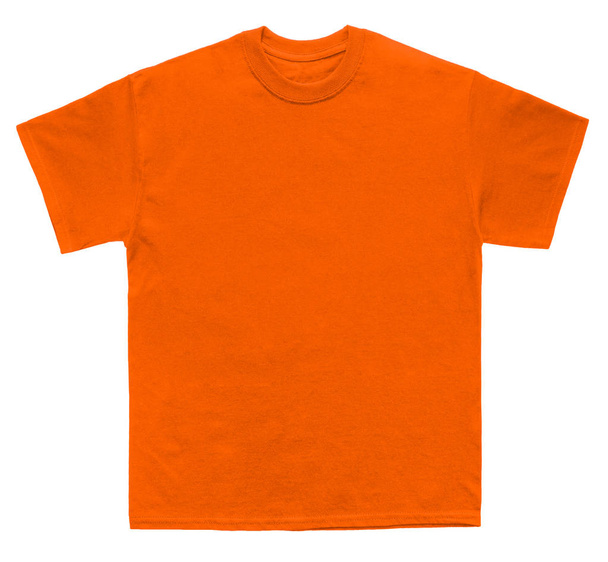 Blank T Camisa cor laranja modelo no fundo branco
 - Foto, Imagem