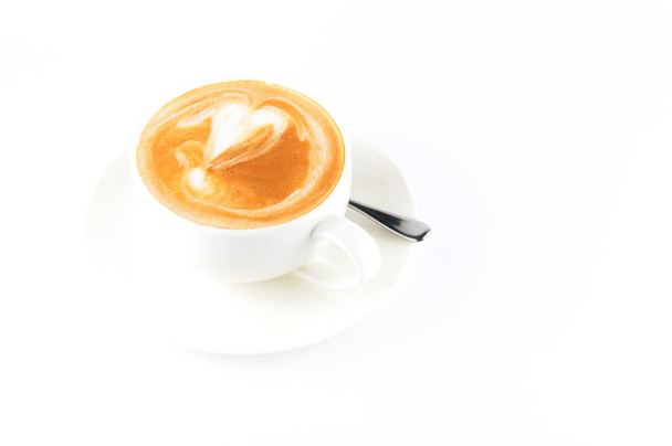 Чашка кофе изолированы на белом фоне
. - Фото, изображение