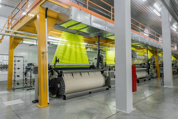 taller de tejido en la fábrica
 - Foto, imagen