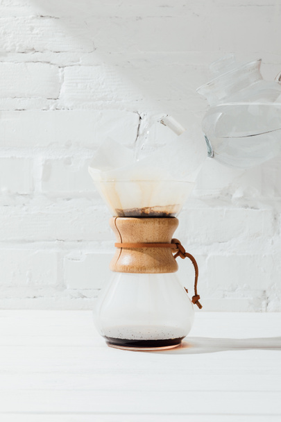Alternative coffee in chemex with filter cone  - Фото, изображение