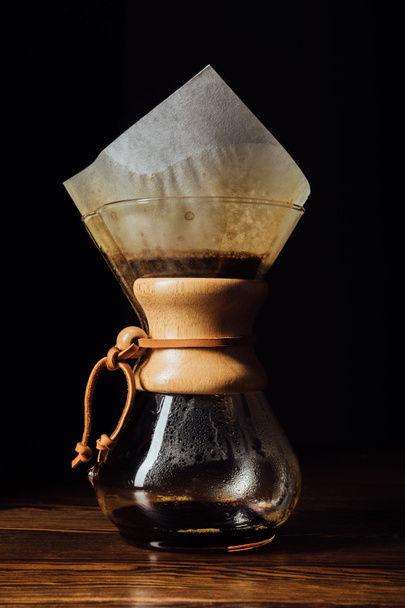 Closeup shot of alternative coffee in chemex with filter cone   - 写真・画像