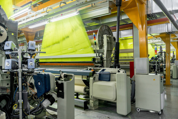 taller de tejido en la fábrica
 - Foto, Imagen